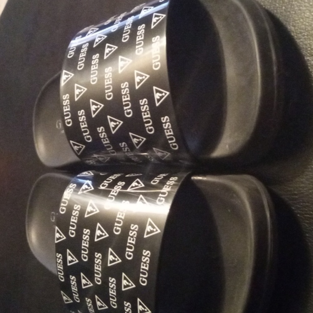 Guess Slides